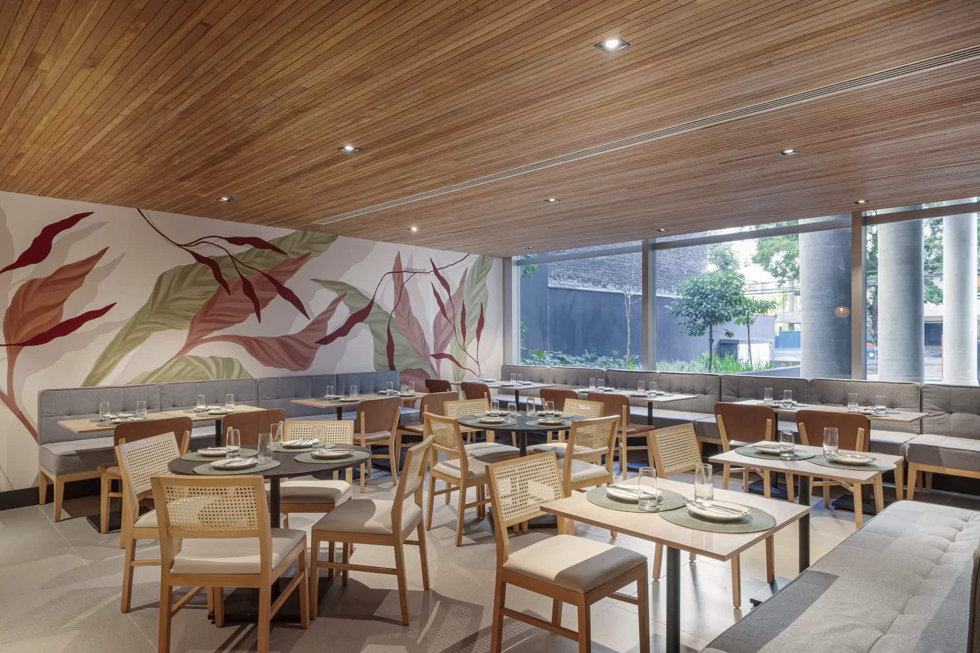 Restaurant_O0C0302