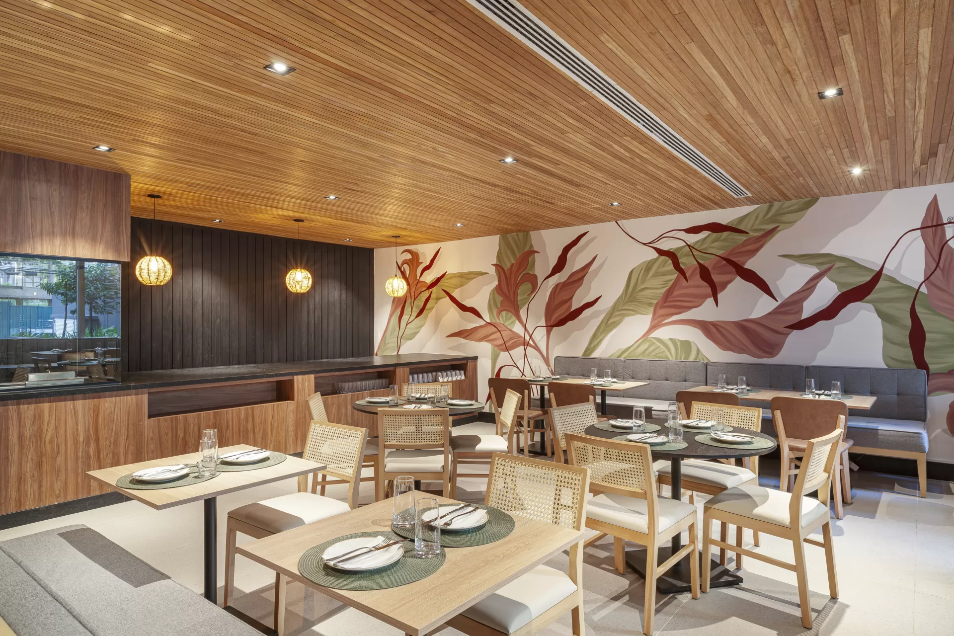 Restaurant_O0C0323
